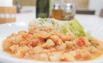 No Empório Alecrim, o cliente encontra os melhores ingredientes, como nhoque ao sugo, que acompanha legumes e arroz temperado